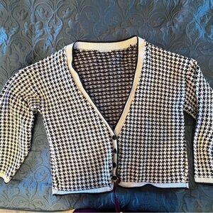 Black and White Houndstooth Women's Sweater